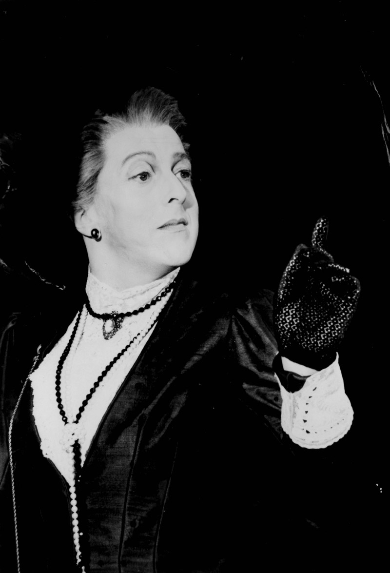 lady-bracknell-4